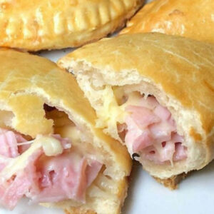 Pastel Queijo e fiambre