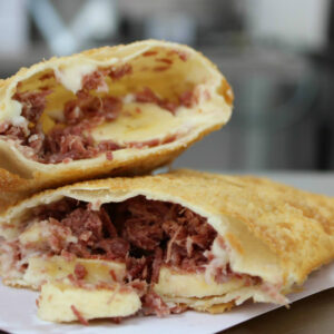 Pastel de Carne seca com queijo
